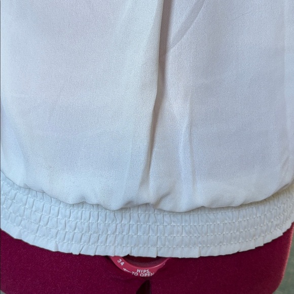 Available by Angela fashion blouse 100%poly lace, trimmed V-neck lace up NWOT - Picture 9 of 10